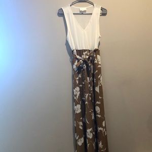 MATERNITY Maxi Dress